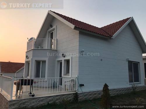 Mooie landelijke bungalow met gedeeld zwembad in Kusadasi Sogucak