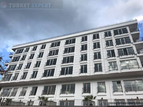 Yalova thermal apartments with hot spring source and lake views