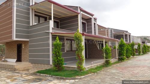 Ruime halfvrijstaande villa op Kustur Beach, Kusadasi