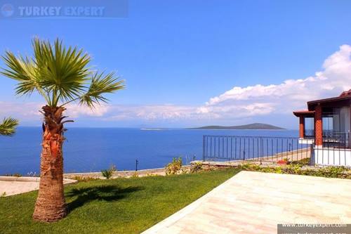 Beachfront spacious villa for sale in Bodrum Gundogan