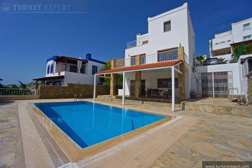 Bodrum villa te koop met privé-zwembad en prachtig uitzicht