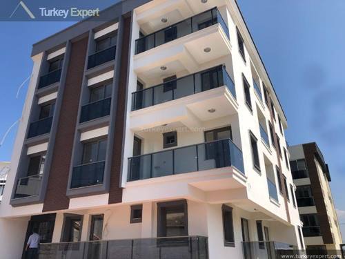 Investment apartments in Izmir Seyrek near university