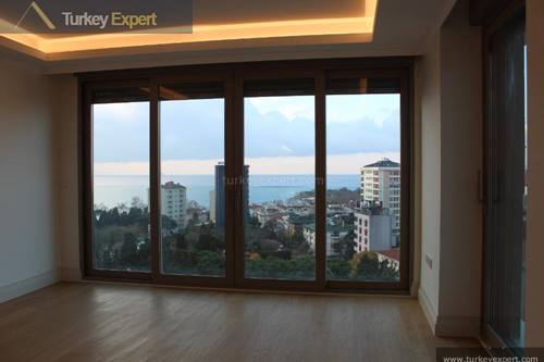 Real Istanbul Neighborhood Experience with Panoramic Marina and Princess Islands View