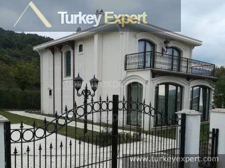 Luxury completed villas in Sakarya with lake view close to Istanbul