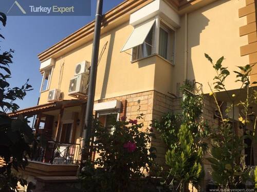 Large villa for sale in Kusadasi, 5 bedrooms and 2 living rooms