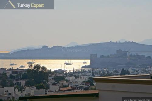 3-bedroom villa with sea and castle views in Bodrum center