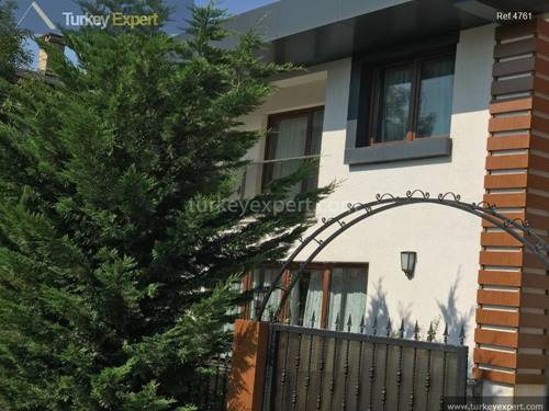 Villa for sale in Istanbul Sariyer, walking distance to the sea, suitable for obtaining Turkish citizenship
