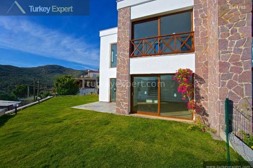 Independent, new villa with garden for sale in Bodrum Gumusluk