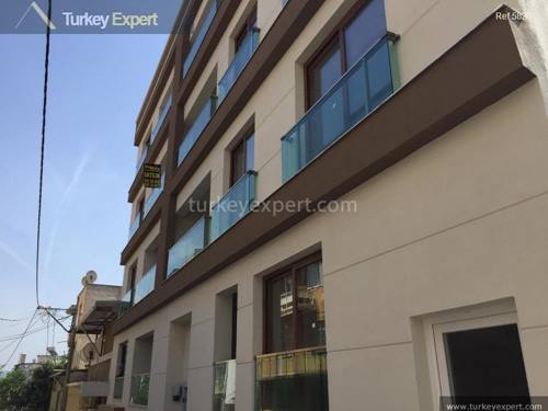 New 3-bedroom apartment in Izmir, close to amenities