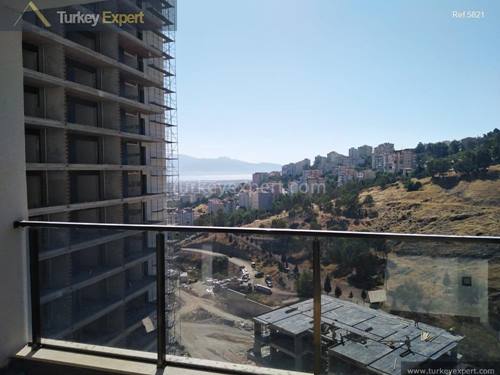 New apartments for sale in Izmir with sea or forest views, possible to pay in installments