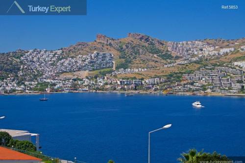 Sea view villa with garden, 300 m from the waterfront, in Bodrum Gundogan