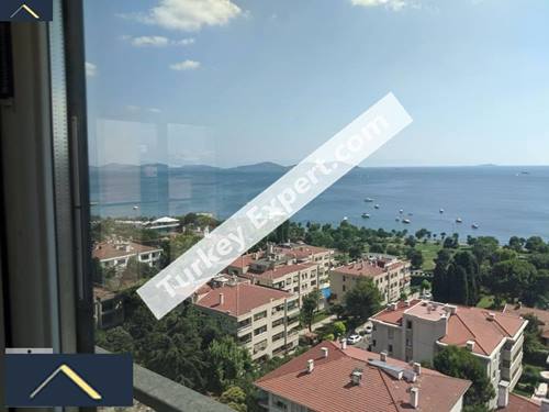 Apartment for sale with superb sea views and unique location in Istanbul Fenerbahce