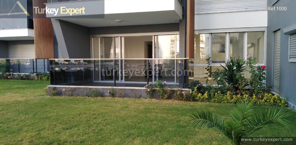 Neubauwohnung im Zentrum von Kusadasi mit Pool und Tiefgarage 1