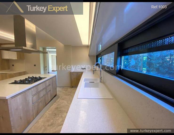elegant 4story villa with a bosphorus view11_midpageimg_