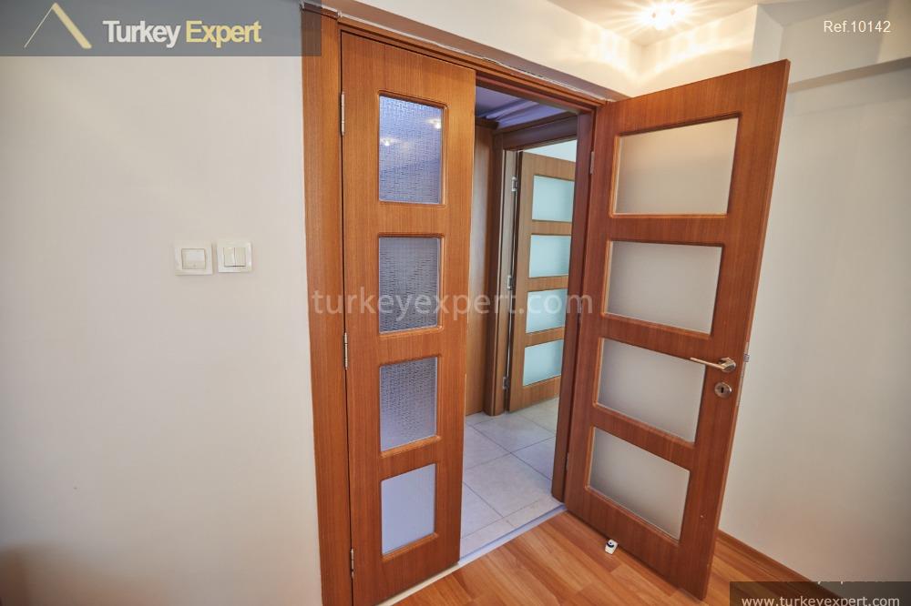 spacious flat for sale in izmir central location in bayrakli14