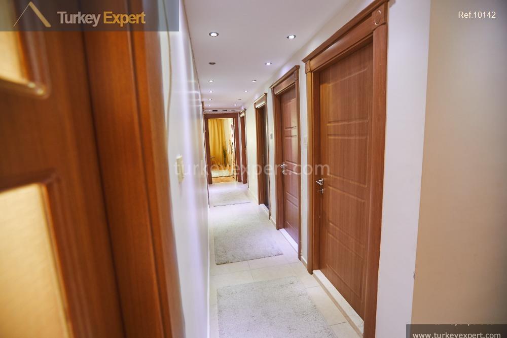 spacious flat for sale in izmir central location in bayrakli15