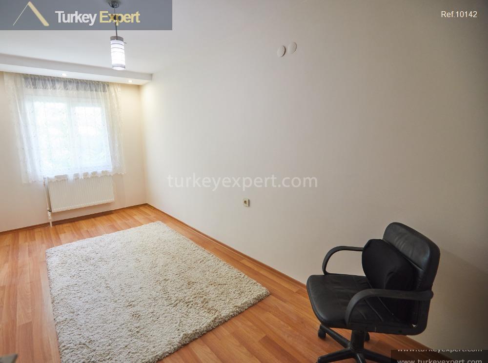 spacious flat for sale in izmir central location in bayrakli16