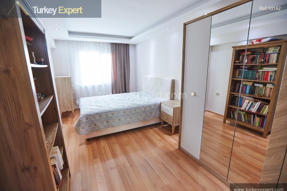 spacious flat for sale in izmir central location in bayrakli20