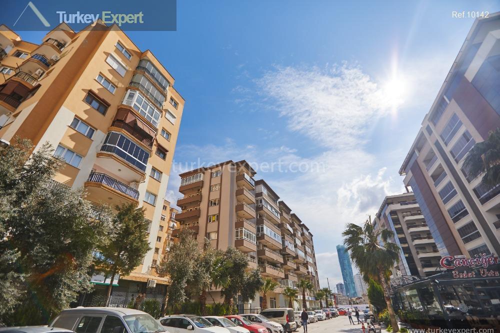 spacious flat for sale in izmir central location in bayrakli39