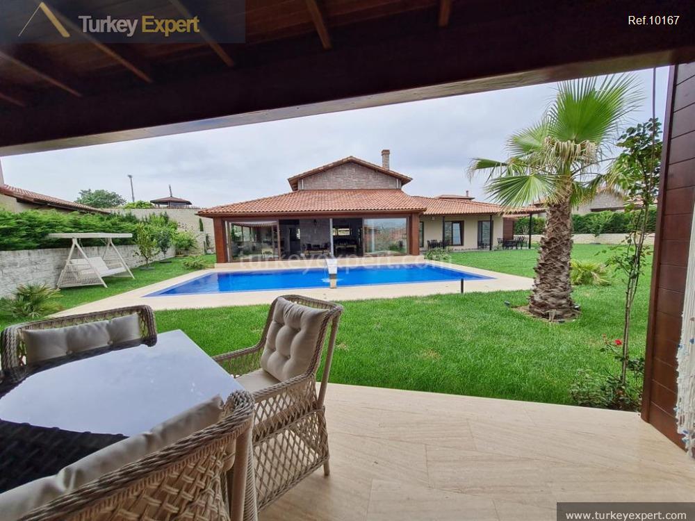 Elegant villa with a private pool in Istanbul Buyukcekmece, suitable for Turkish citizenship 0