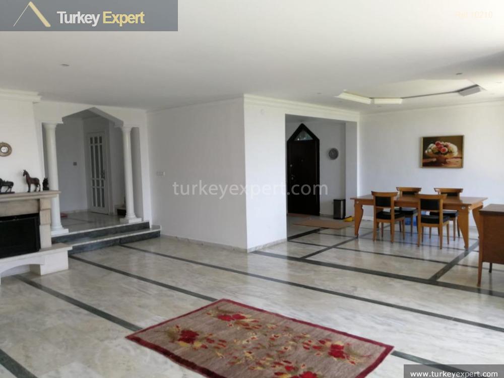 spacious villa for sale in istanbul buyukcekmece next to the11