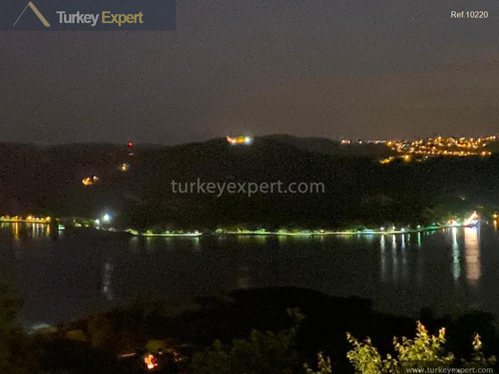 21spectacular triplex villa with a panoramic sea view in istanbul5