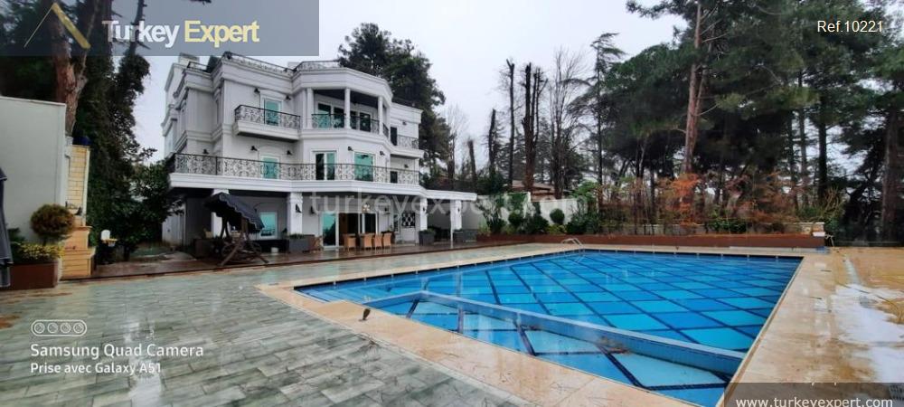 11spectacular waterfront villa with a pool in istanbul buyukcekmece17