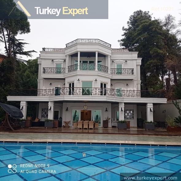 14spectacular waterfront villa with a pool in istanbul buyukcekmece3