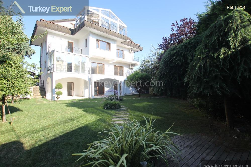 11splendid 4story villa with a spacious garden in istanbul uskudar1