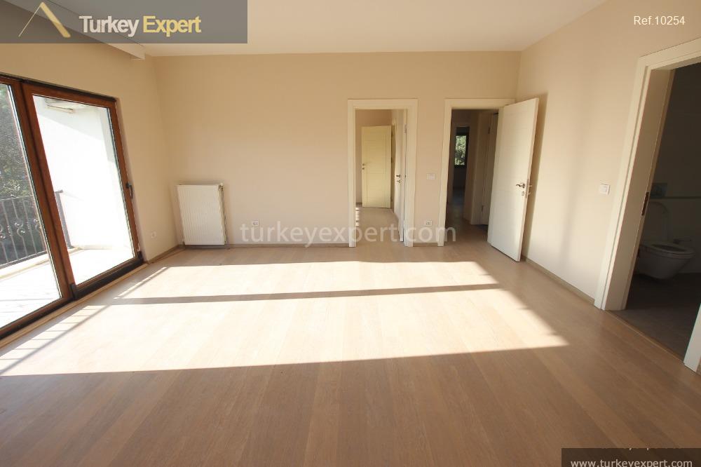 25splendid 4story villa with a spacious garden in istanbul uskudar9