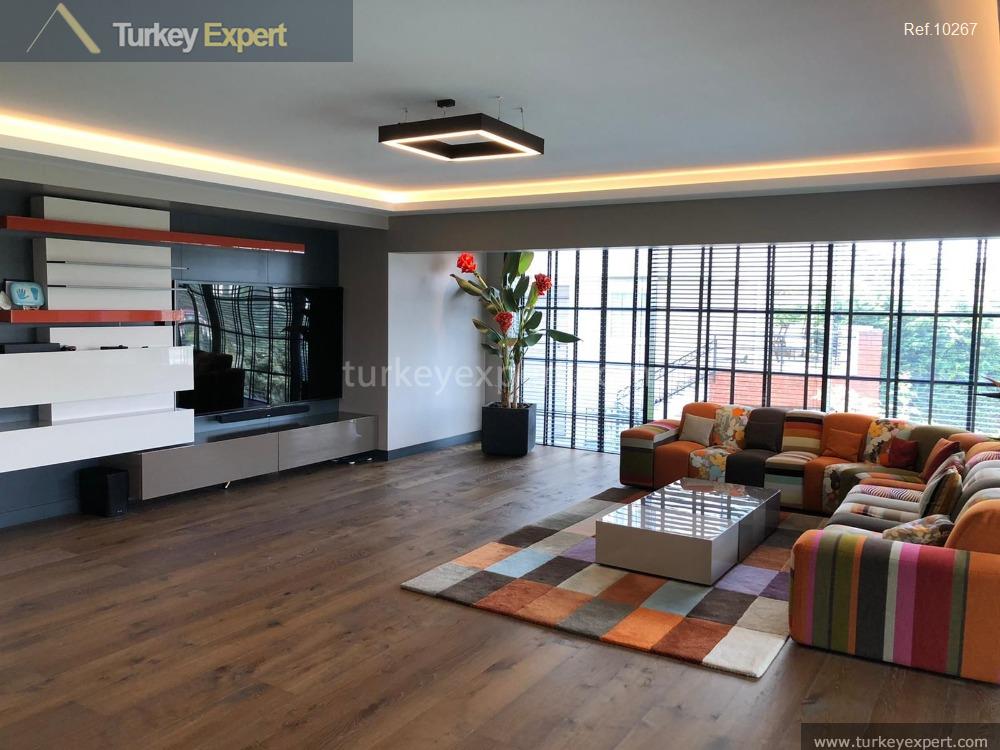 Spacious luxury villa in one of the most prestigious locations of Istanbul Anatolian side 3