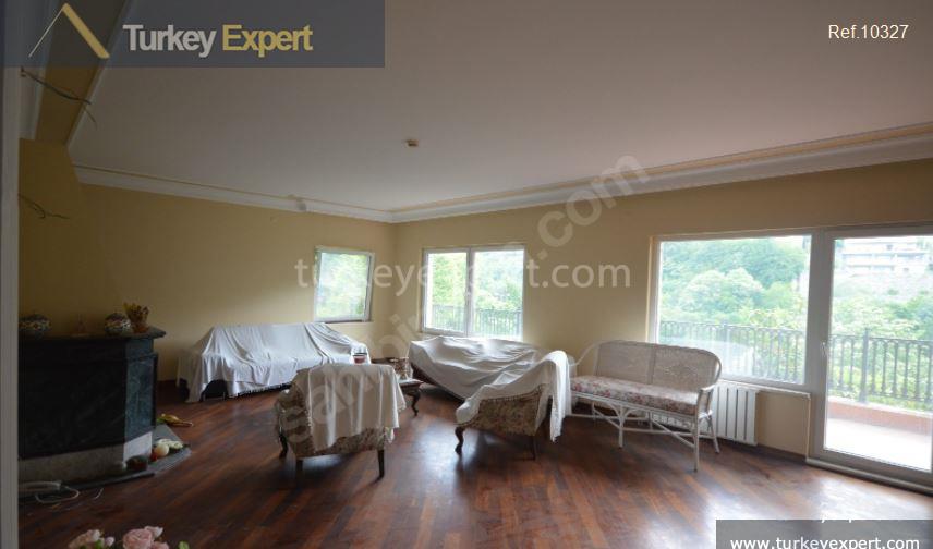 Comfortable villa for sale in Istanbul Beykoz in a complex surrounded by green 2
