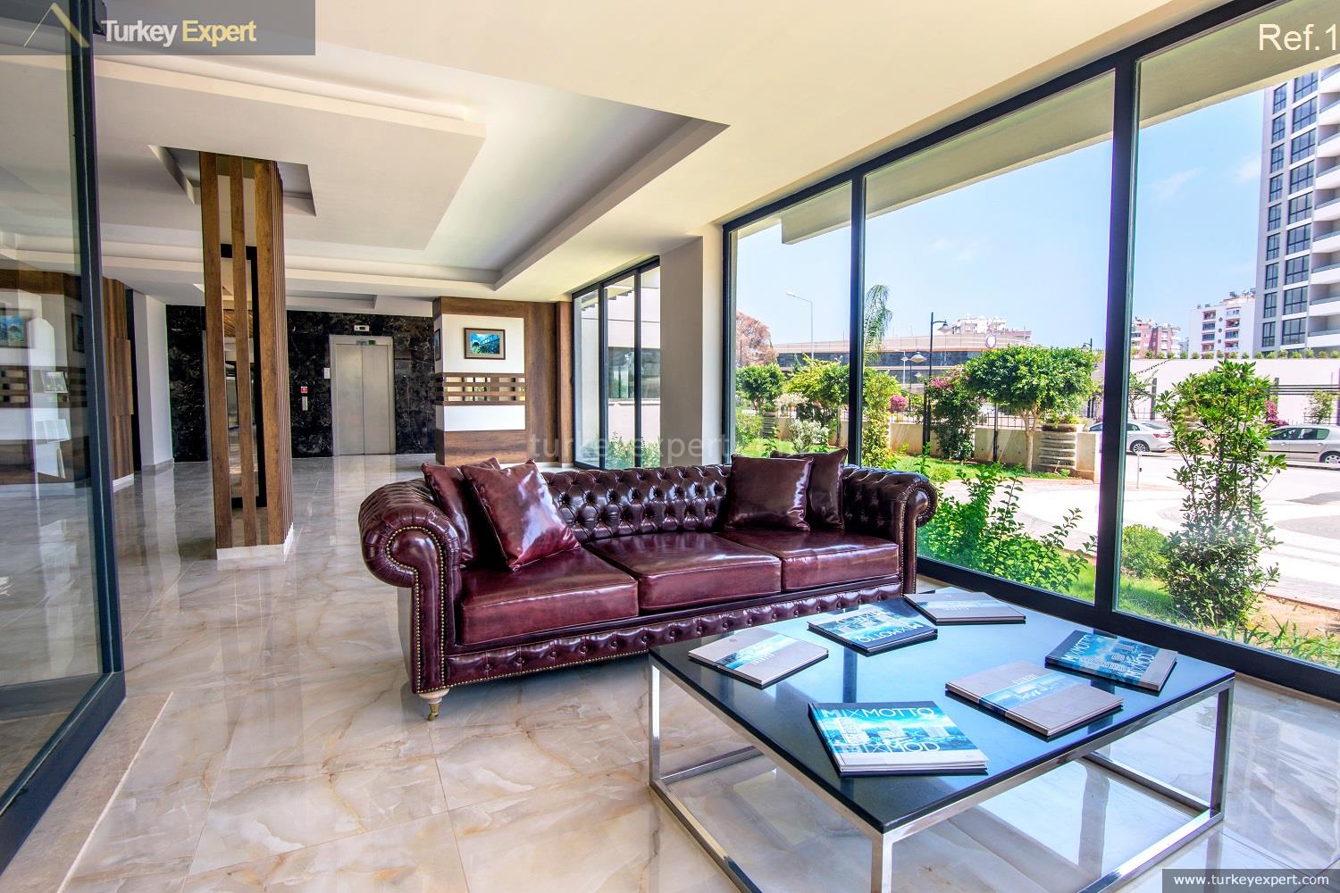 Modern design apartments in a prestigious area in Mersin 2