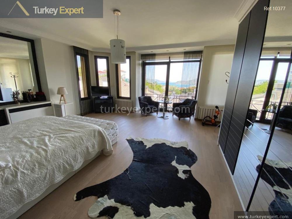 bosphorus view villa for sale in sariyer istanbul4_midpageimg_