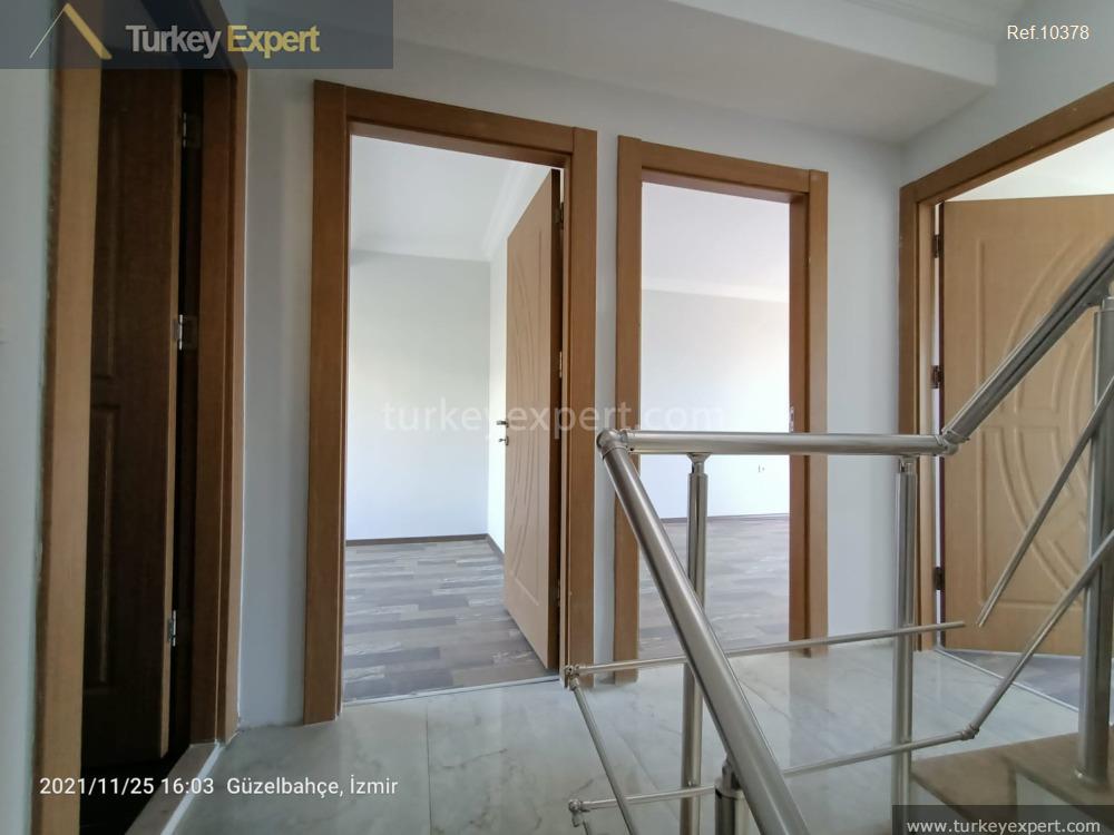 Private villa for sale in Izmir Guzelbahce with open sea views 0
