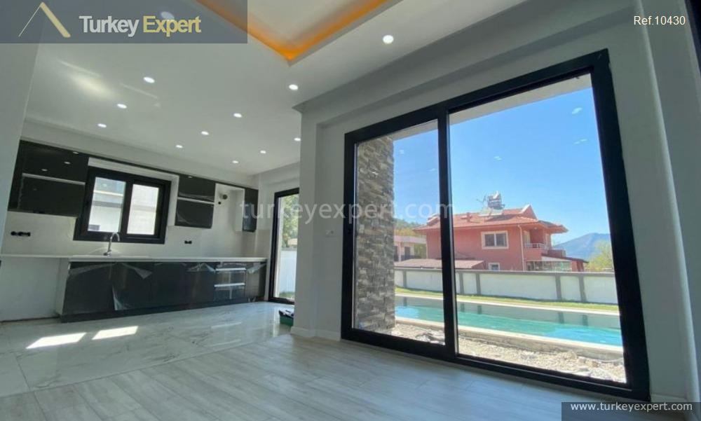 3outstanding duplex villa with a private pool for sale in5_midpageimg_