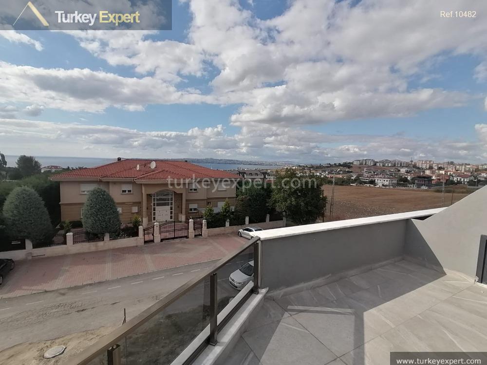 Independent villa with sea views in Beylikduzu Istanbul, suitable for citizenship 1