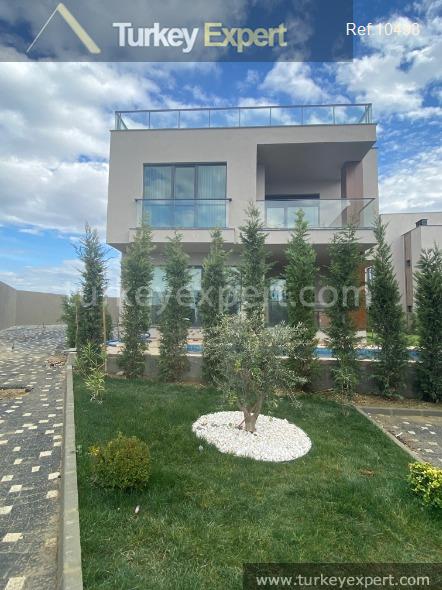 106homes with private pools for sale in istanbul buyukcekmece in5