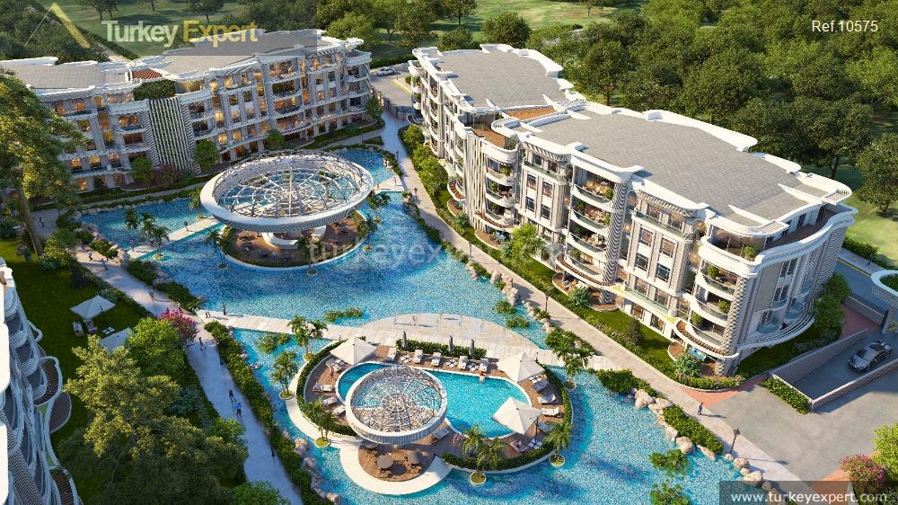 Apartments in Kocaeli Kartepe in a large complex with facilities 0