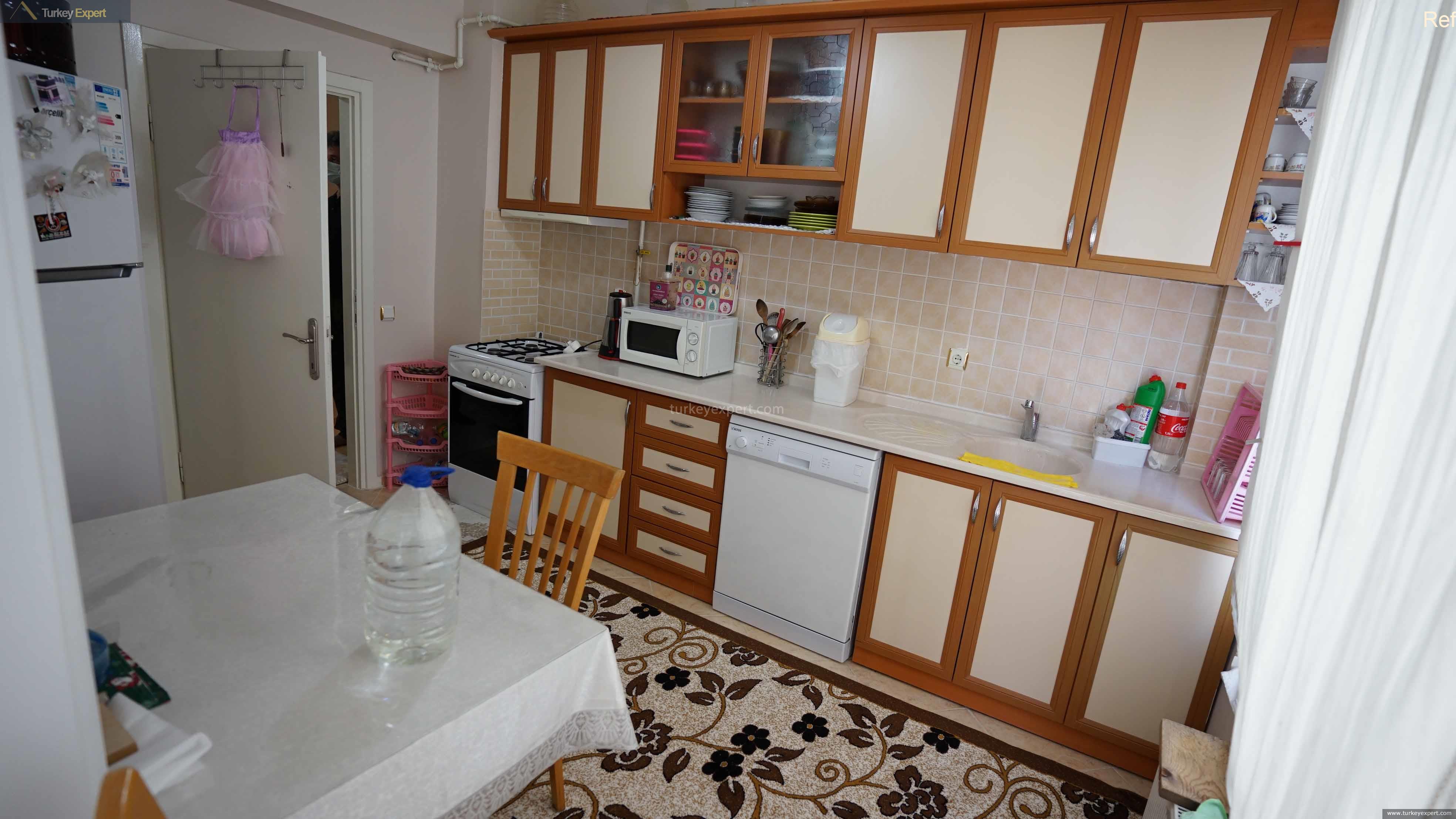 25resale threebedroom apartment 1 km from the sea in antalya10_midpageimg_