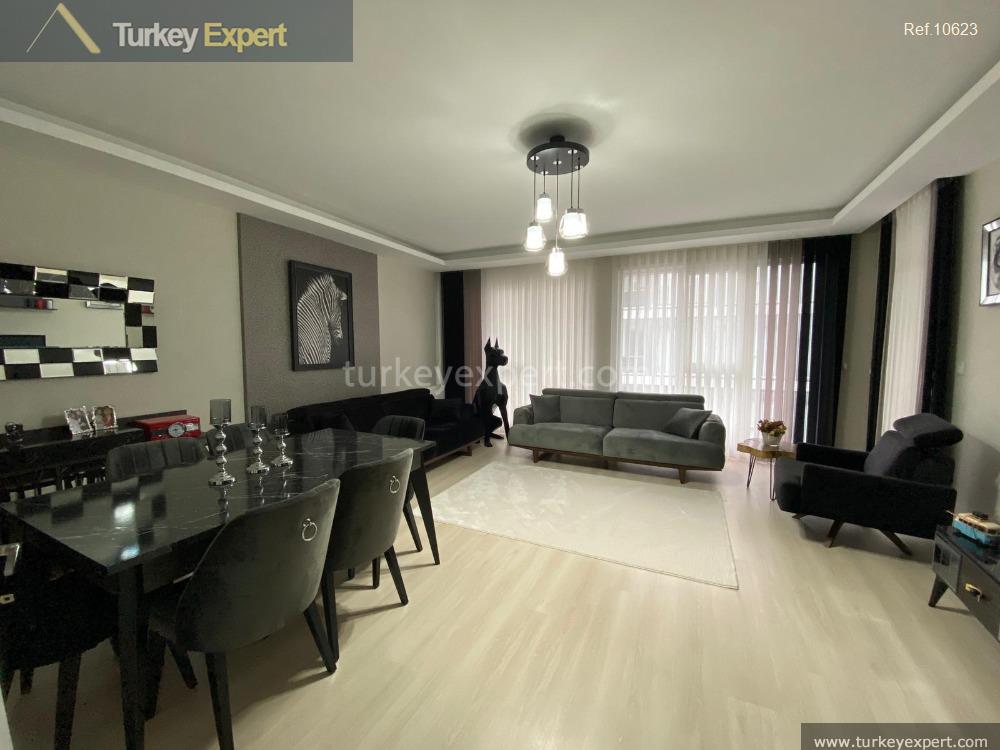 شقة دوبلكس واسعة في إسطنبول منطقة بيليك دوزو تحتوي على 6 غرف نوم وغرفتين معيشة ومطبخين 4