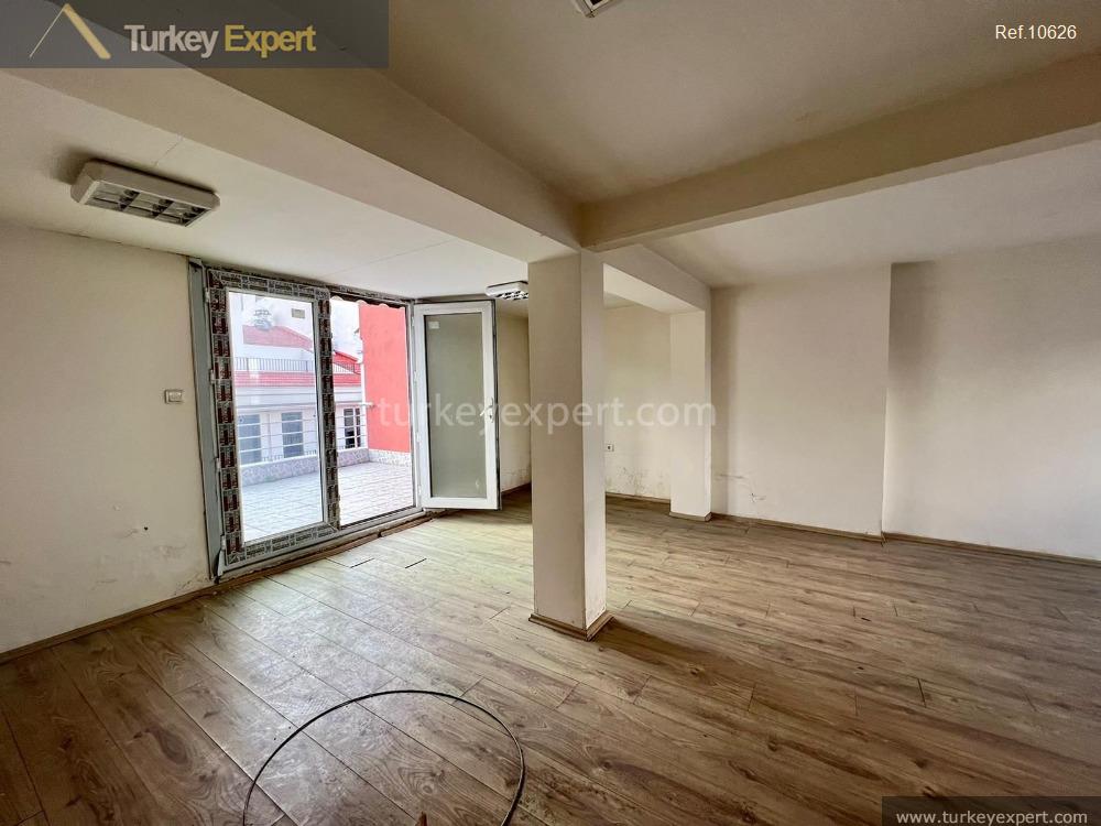 5threefloor building with an open terrace for sale in sultan28