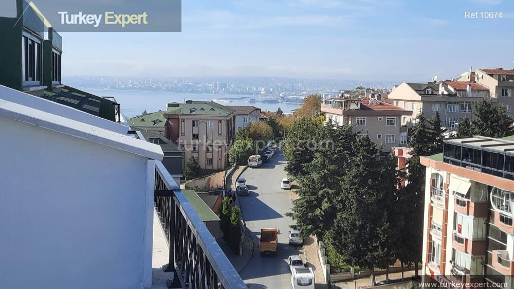 Duplex 5-bedroom apartment for sale in Istanbul Buyukcekmece located in a boutique site 0