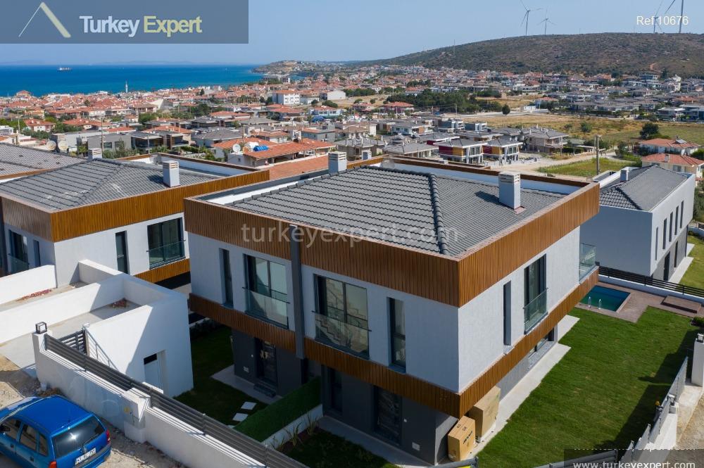 4duplex villa with a swimming pool in izmir cesme near4