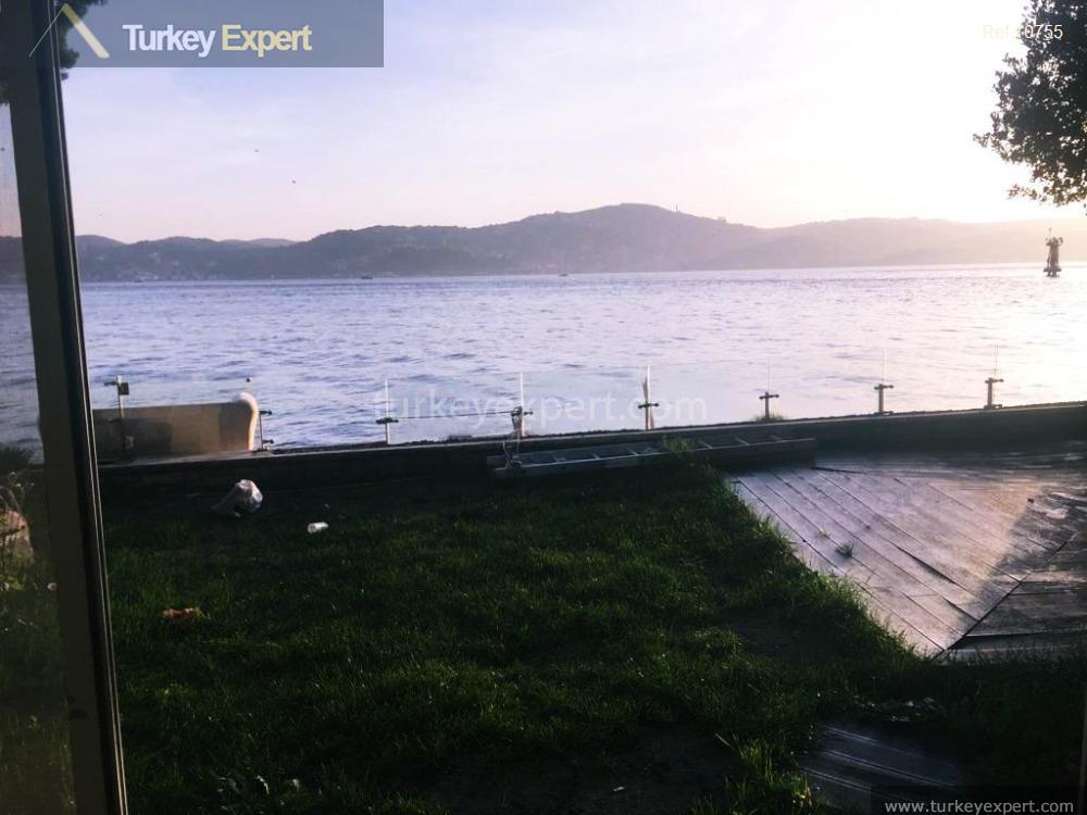 1113sixbedroom mansion with a quay for sale in istanbul sariyer10_midpageimg_