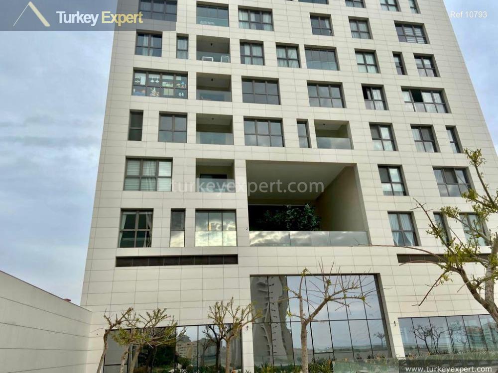 Luxurious duplex apartment for sale in Izmir Karsiyaka 1