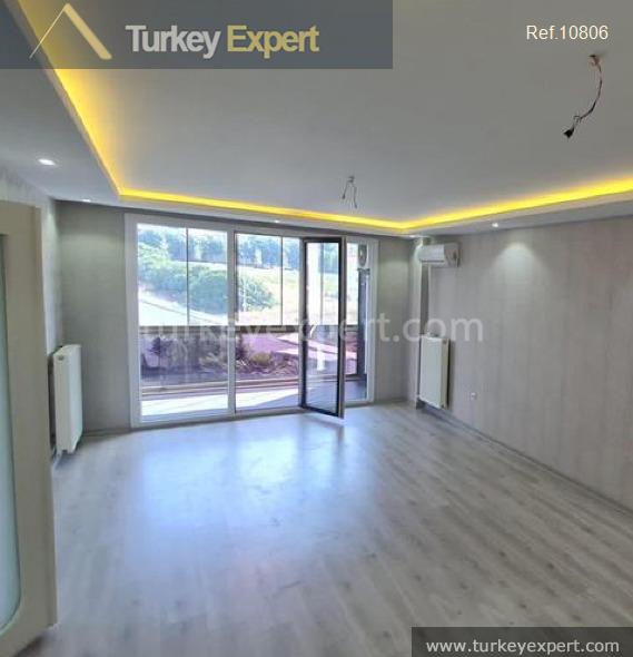 Spacious resale property in Istanbul Beylikduzu 1