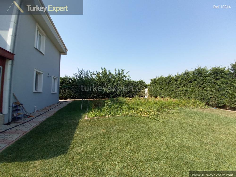 13detached 5bedroom villa with a pool for sale in istanbul3