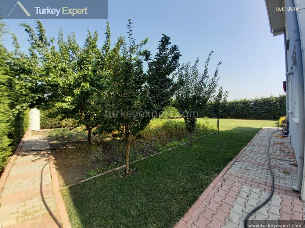 14detached 5bedroom villa with a pool for sale in istanbul5_midpageimg_