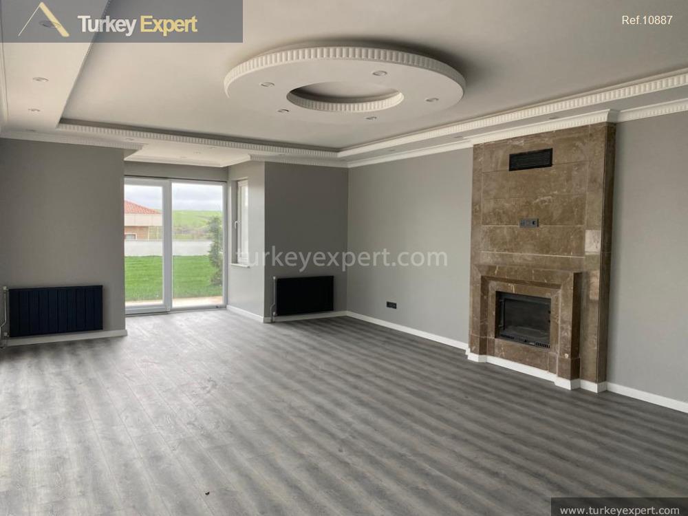 Exquisite villa in a compound for sale in Istanbul Buyukcekmece 2